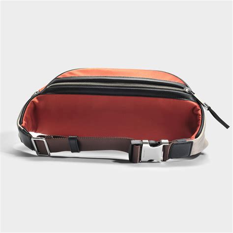 marc jacobs waist bag.